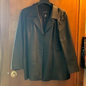 Dialogue 100% leather!